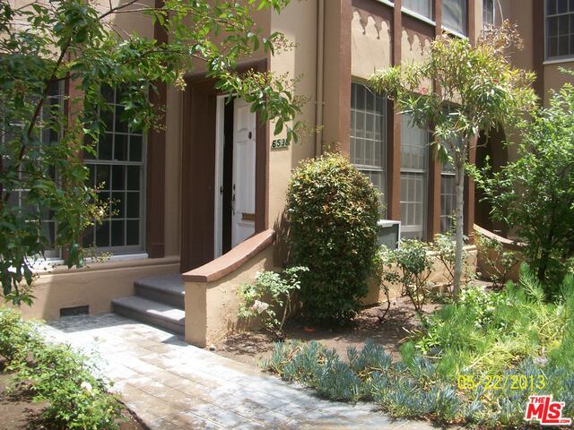 Building Photo - 6538 W Olympic Blvd