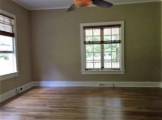 Foto del edificio - 408 Fernwood Dr