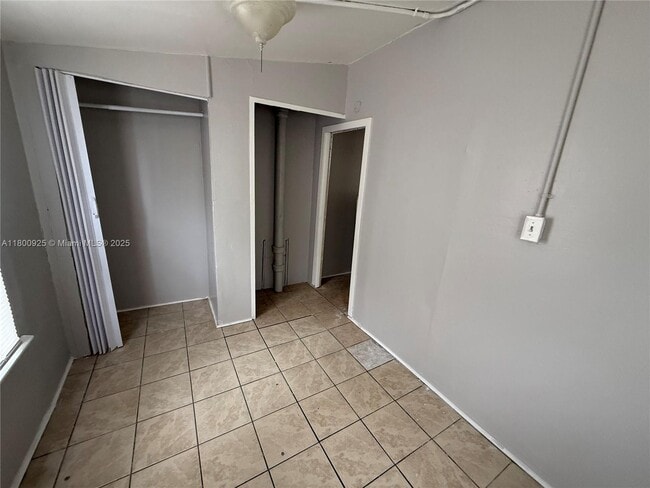 Building Photo - 532 Foote Ct