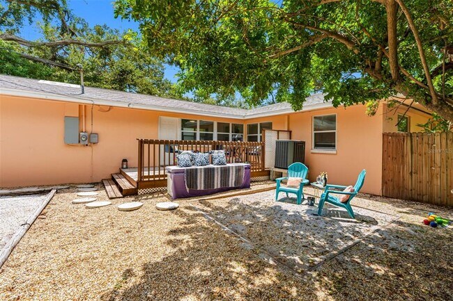 Foto del edificio - 2201 Park St N