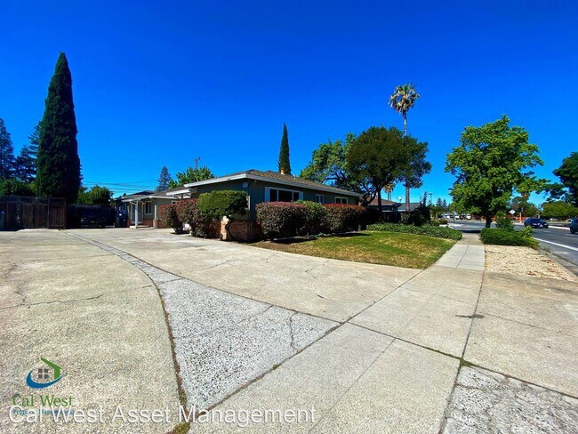 Foto del edificio - 2 br, 1 bath House - 3619 Camden Avenue