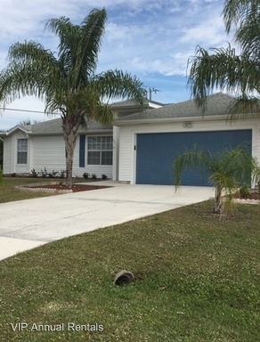 Primary Photo - 4531 SW 15th Pl