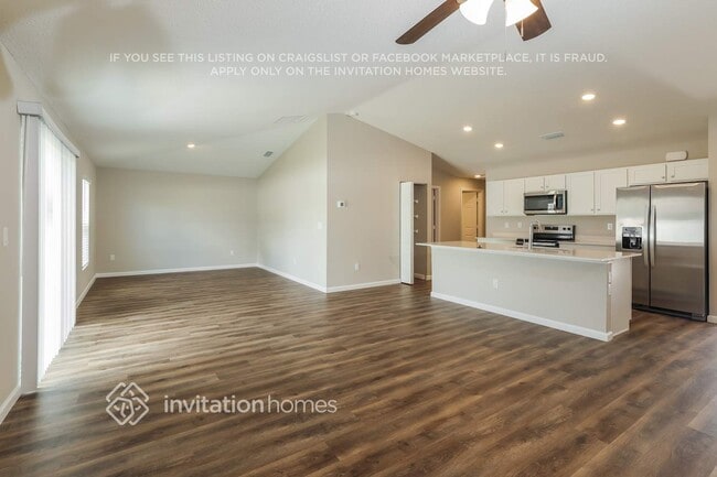 Building Photo - 313 SW Nativity Terrace