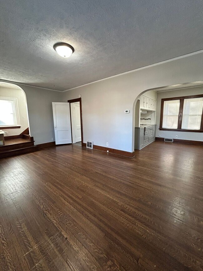 Building Photo - Beautiful 4-Bedroom 2-Bathroom Home Available for Rent -Coming Soon!!!!