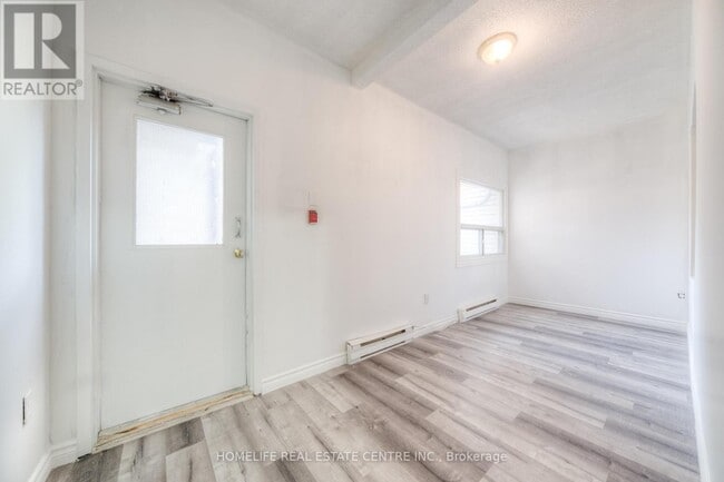 Building Photo - 223-223 Jameson Ave