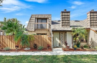 Building Photo - 4012 Palm Bay Cir