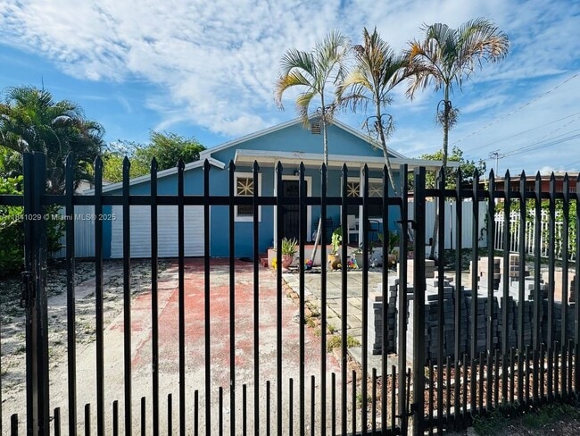 Photo - 861 NW 112th St House