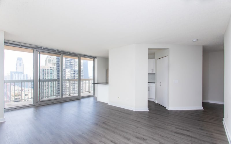 Foto principal - 560 N State St