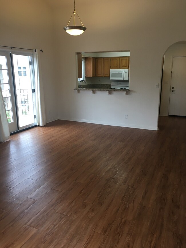 Building Photo - 1134 26th St