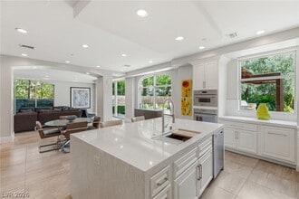 Building Photo - 9101 Alta Dr