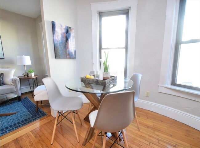 Building Photo - 188 Boylston St