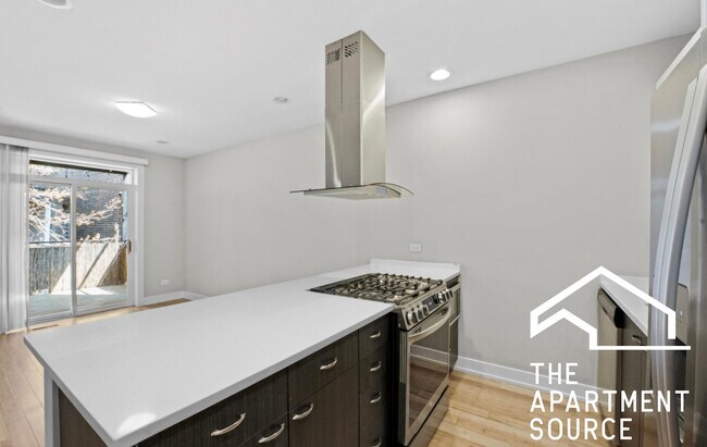 Foto del edificio - 1335 W Walton St