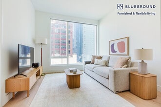 Building Photo - 312 W 43rd St