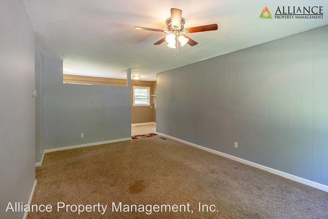 Building Photo - 1509 Hillcrest Drive