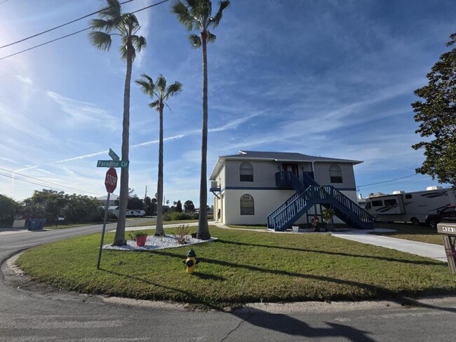 Building Photo - 4261 Paradise Cir