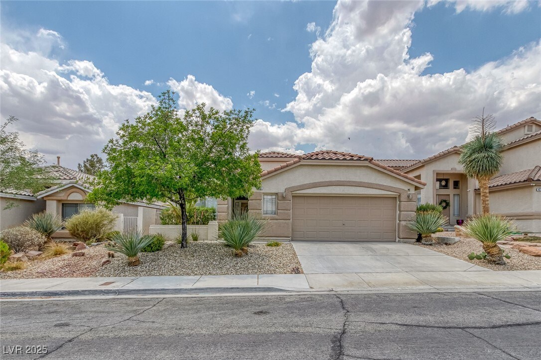 Foto principal - 417 Carlton Kay Pl