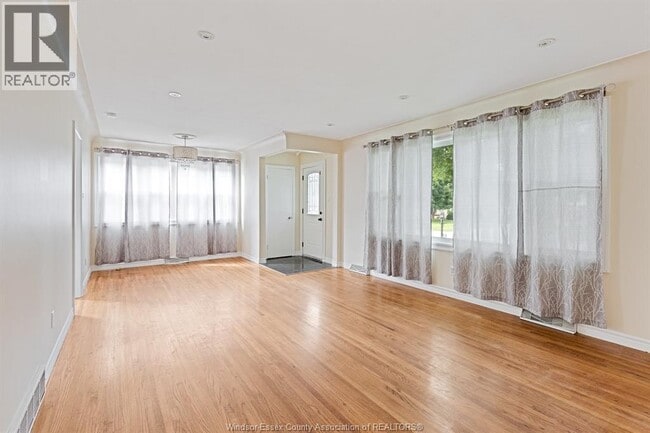 Building Photo - 3162 Avondale Ave
