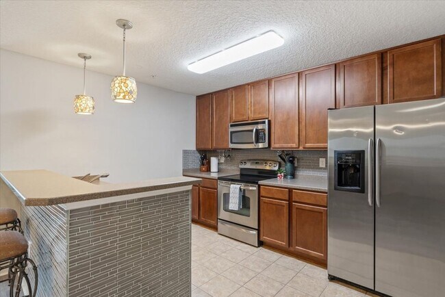 Building Photo - 224 Larkin Pl