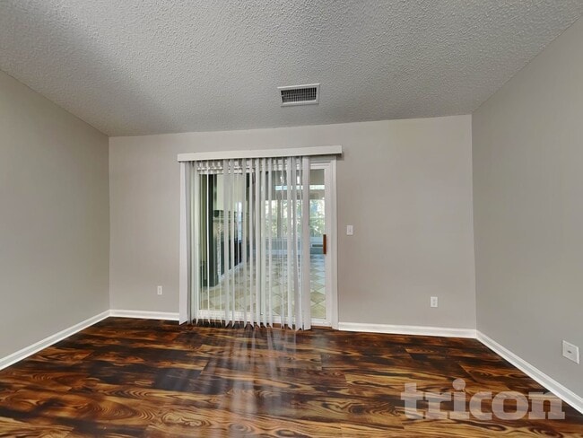 Building Photo - 131 Winborne Dr