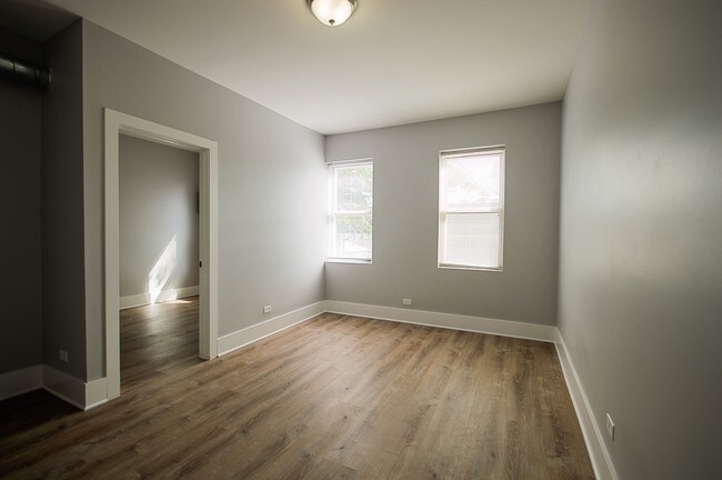 1843 W. Cullerton | Unit 2F Living Room - 1843 W. Cullerton St.