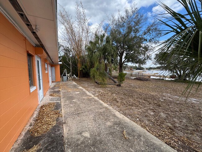 Foto del edificio - Stylish Florida Living on Crooked Lake