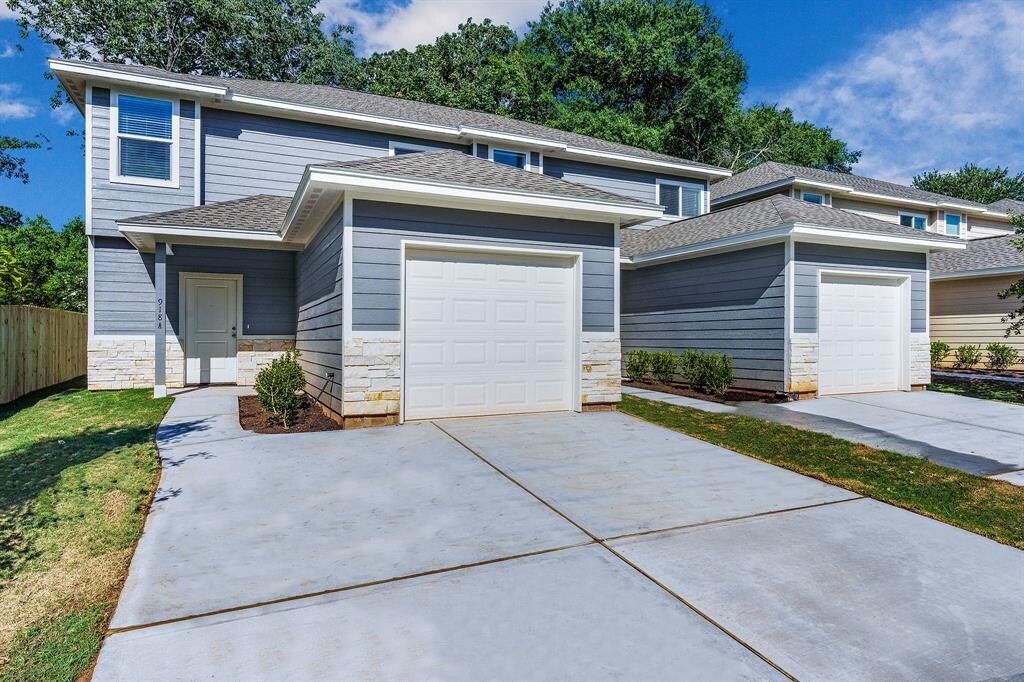Foto principal - 918 Shady Ln