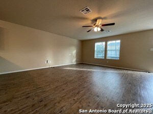 Foto del edificio - 6207 Golden Valley Dr