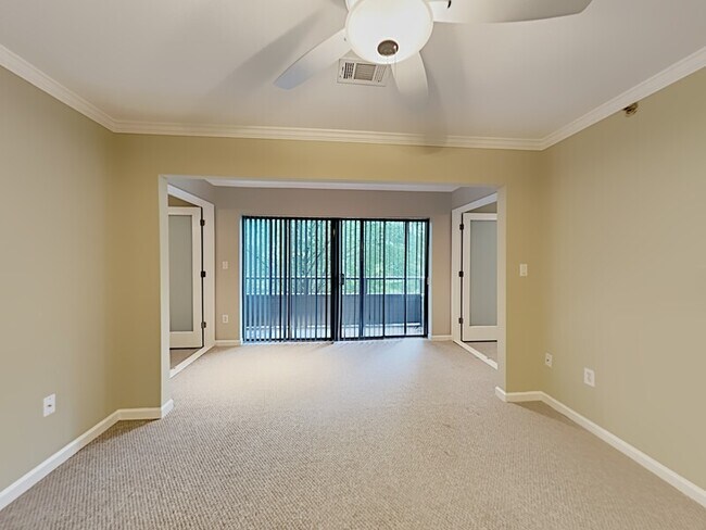 Building Photo - 1217 Highland Bluff Dr S E