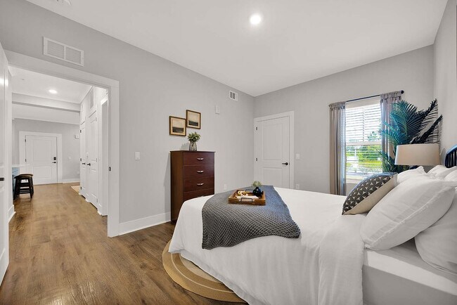 Foto del edificio - Pointe Grand Lakeland