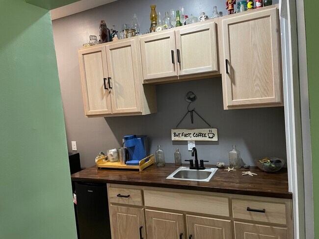 Foto del edificio - 340 White Stocking Rd Ext