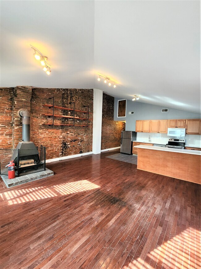 Building Photo - 1801 Lombard St