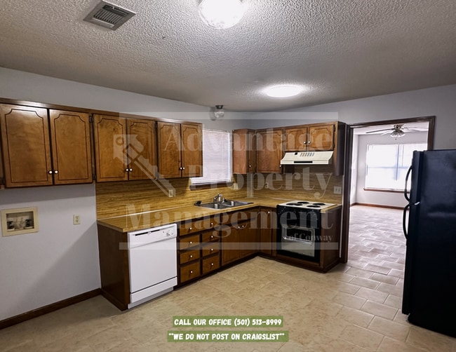 Building Photo - 2085 Keathley Dr