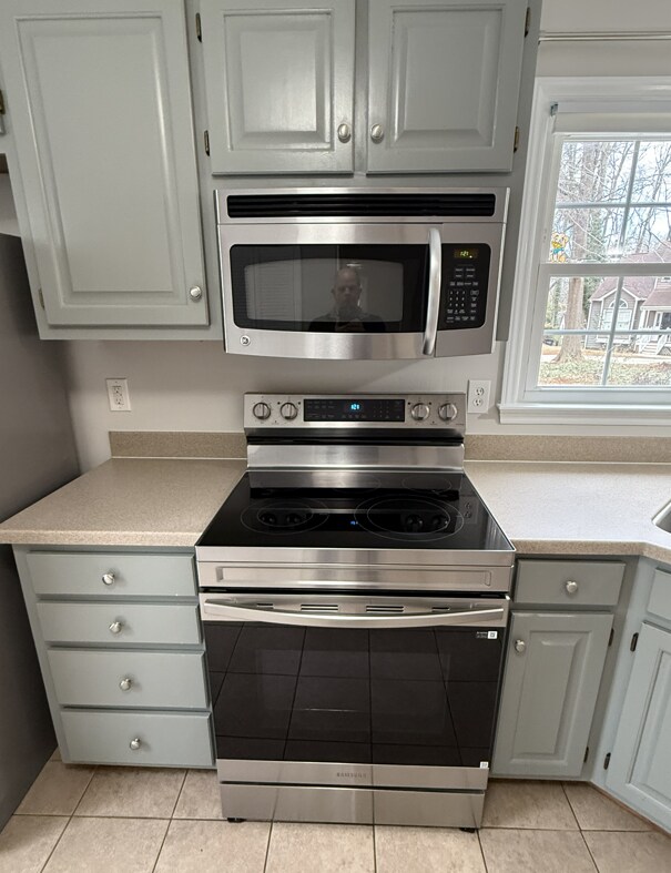 Foto del edificio - 9228 Pebble Creek Way