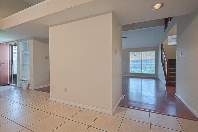 Foto del edificio - 3812 Redbud Dr