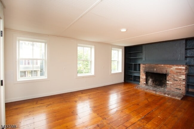 Building Photo - 54 Coryell St