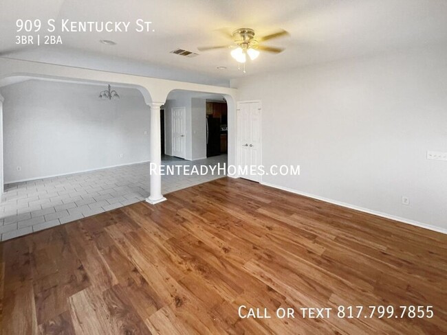 Foto del edificio - 909 S Kentucky St