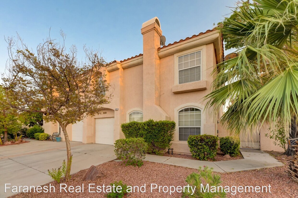 3 br, 3 bath House 697 Corte Madera Av House Rental in Henderson