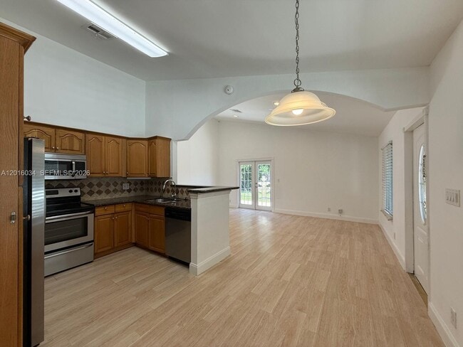 Building Photo - 11143 Model Cir E