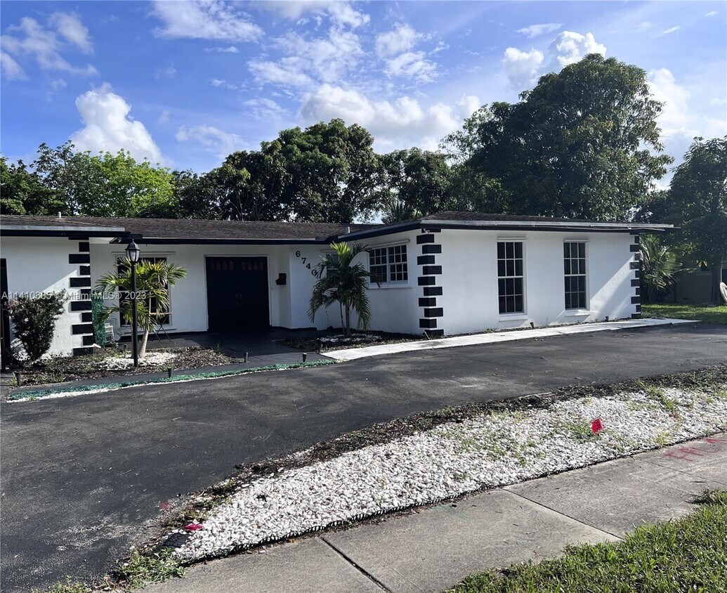 6740 SW 7th St, Margate, FL 33068 - House Rental in Margate, FL ...