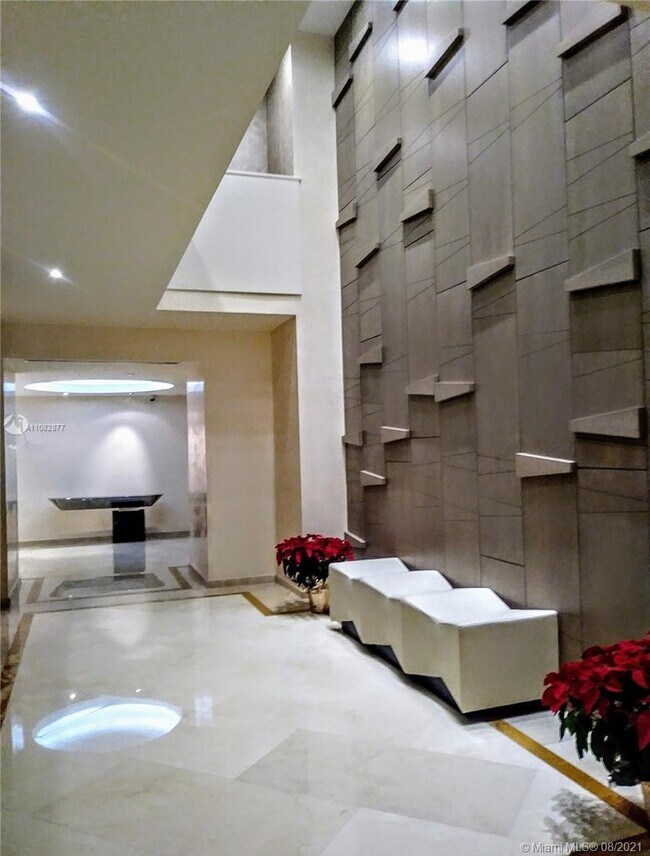 Foto del edificio - 19355 Turnberry Way