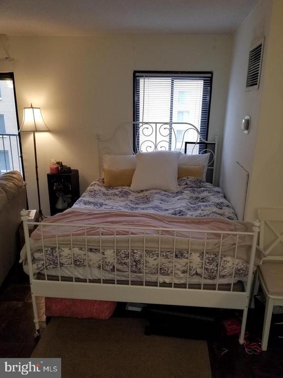 Foto del edificio - 1718 P St NW