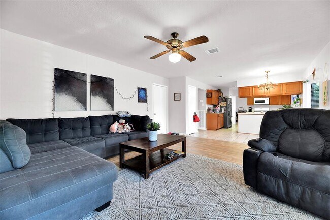 Building Photo - 3227 Golden Willow Dr