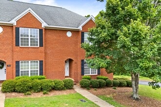 Building Photo - 1305 N Dean Rd