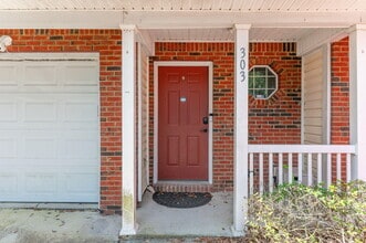 Building Photo - 303 Crooked Pine Trail