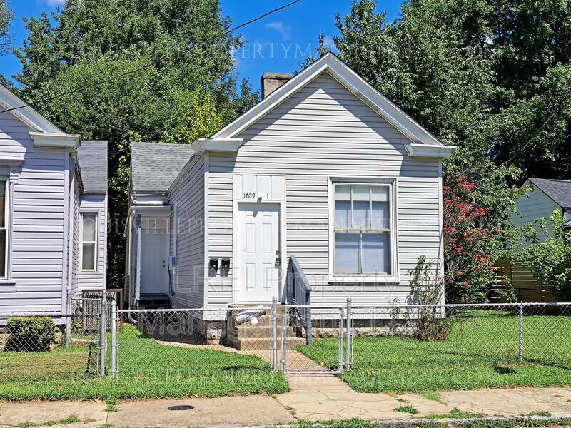 Primary Photo - 1709 W Gaulbert Ave