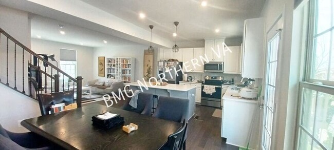 Foto del edificio - 4504 Joseph Bristow Ln