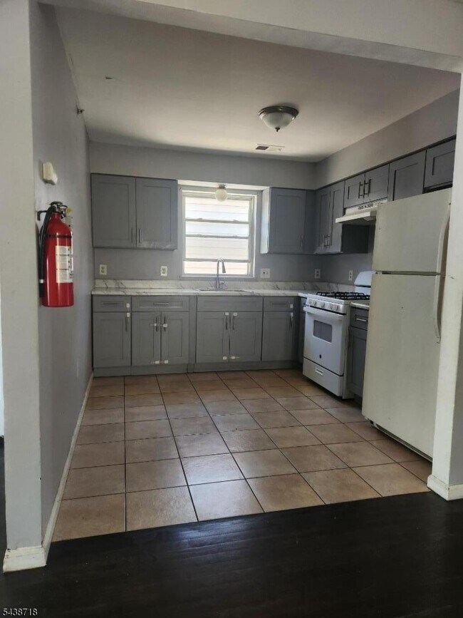 Foto del edificio - 744 S 12th St