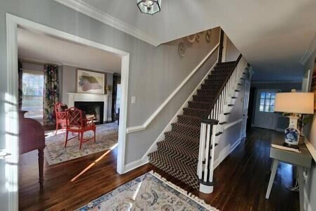 Building Photo - 1317 Latham Rd