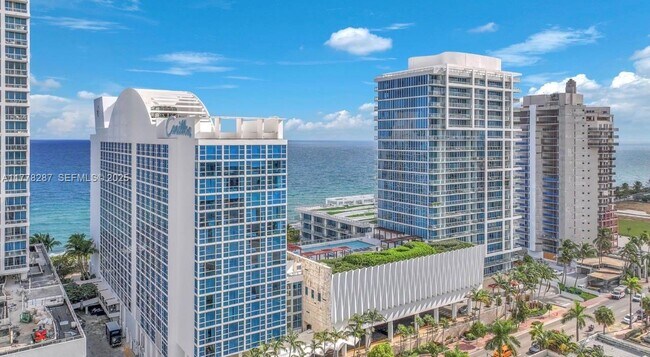 Foto del edificio - 6801 Collins Ave