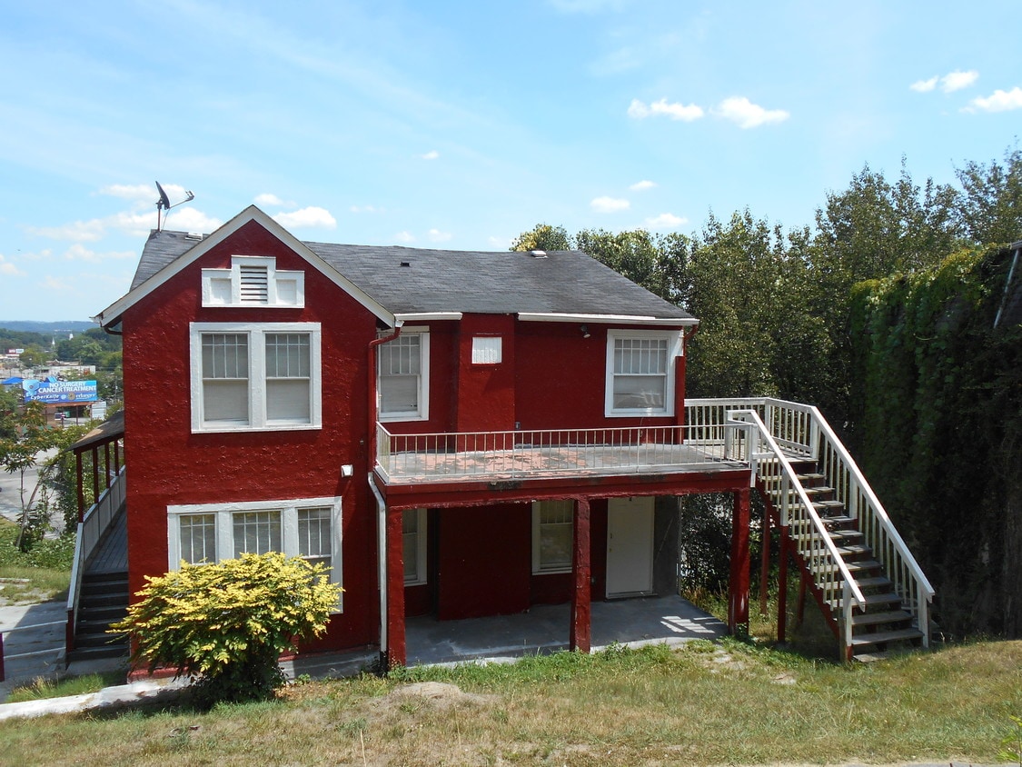 32 Woodlawn Dr, Chattanooga, TN 37411 Apartments in Chattanooga, TN